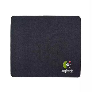 Logitech-small-model-mouse-pad1